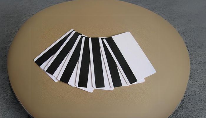 Thẻ từ (Magnetic stripe card)